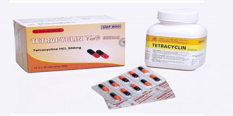 Tetracyclin là thuốc trị gà bị nổi trái lớn rất phổ biến